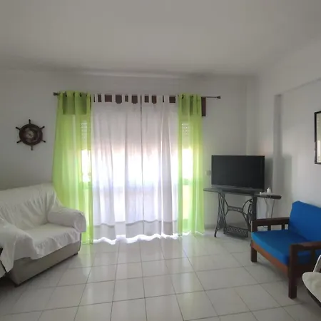 Apartment Downtown 3 Bedrooms Balcony Flat