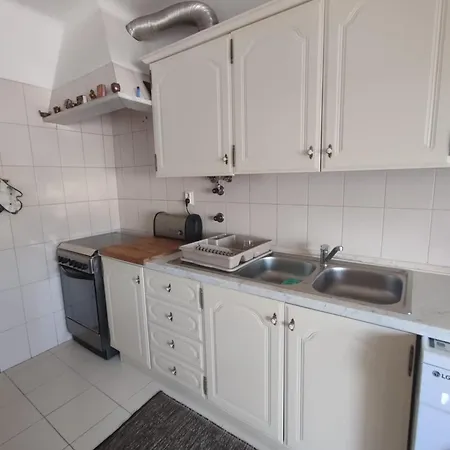 Downtown 3 Bedrooms Balcony Flat Apartment *